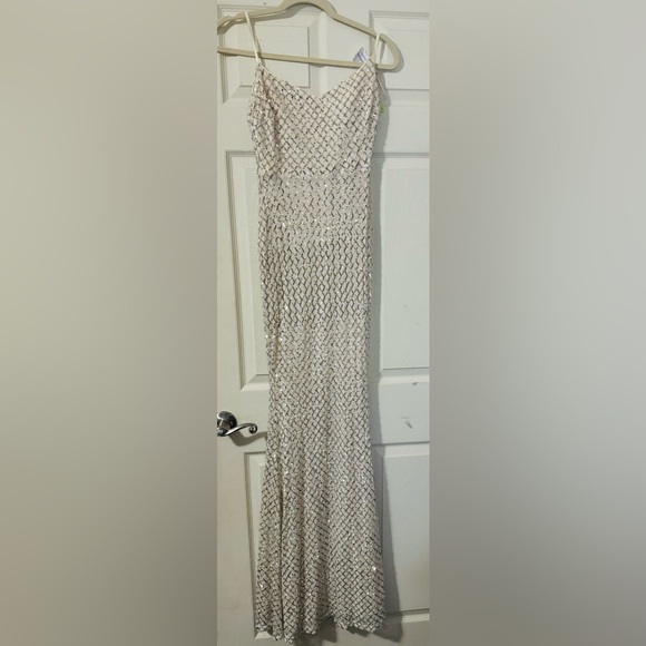 Windsor bodycon sparkle dress - Picture 1 of 2